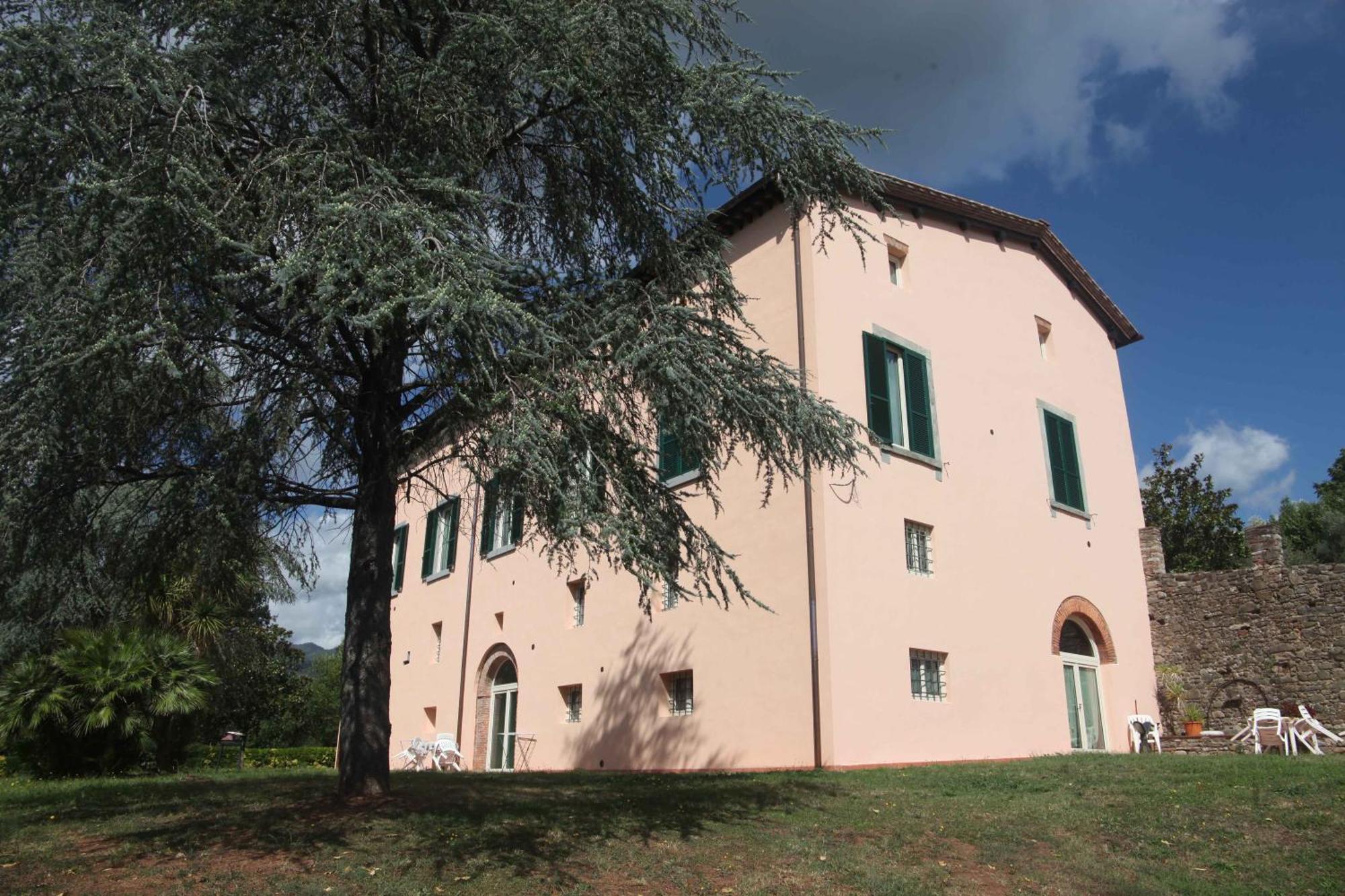 Bed And Breakfast Villa Torre Degli Onesti Apartments Lucca Exterior photo