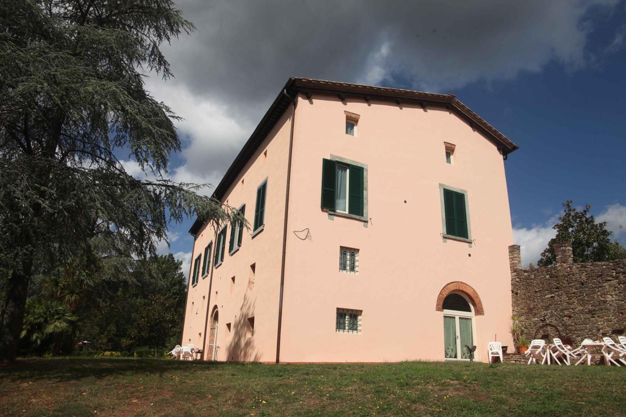 Bed And Breakfast Villa Torre Degli Onesti Apartments Lucca Exterior photo